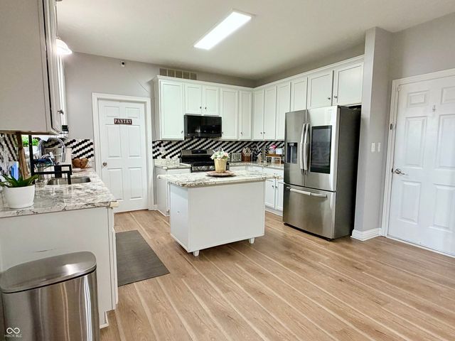 298 Pennswood Road, Greenwood, IN 46142