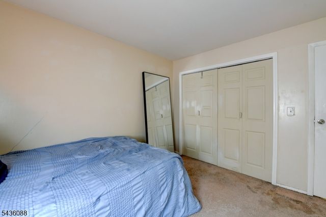 1303 Cricket Ln, Woodbridge Twp., NJ 07095