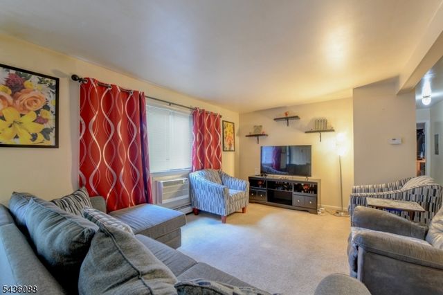 1303 Cricket Ln, Woodbridge Twp., NJ 07095