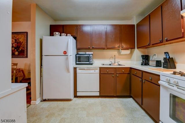 1303 Cricket Ln, Woodbridge Twp., NJ 07095