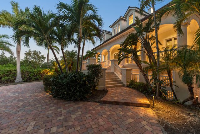 24 Cannon Royal Drive, Shark Key, FL 33040