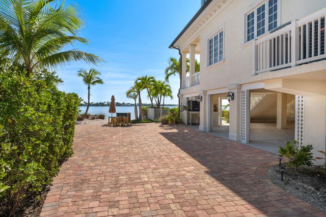 24 Cannon Royal Drive, Shark Key, FL 33040
