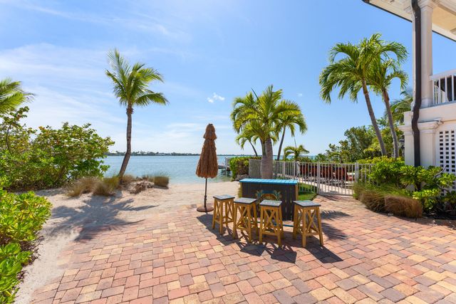24 Cannon Royal Drive, Shark Key, FL 33040