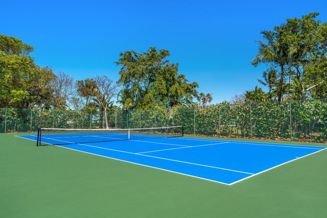 24 Cannon Royal Drive, Shark Key, FL 33040