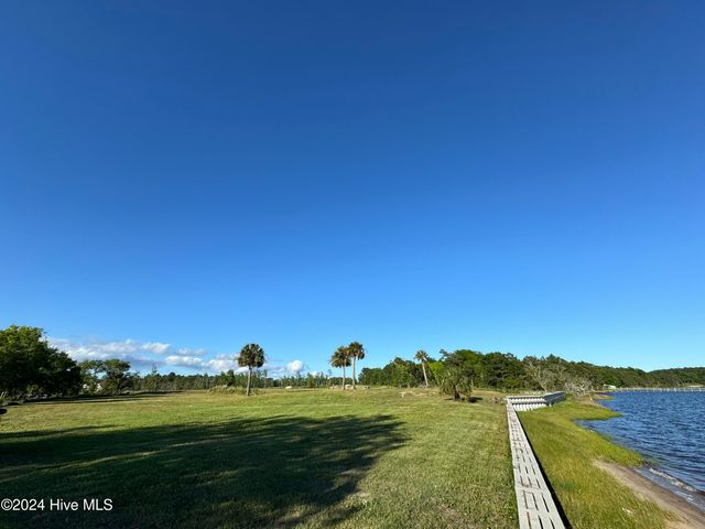 246 Amphitheater Drive, Swansboro, NC 28584