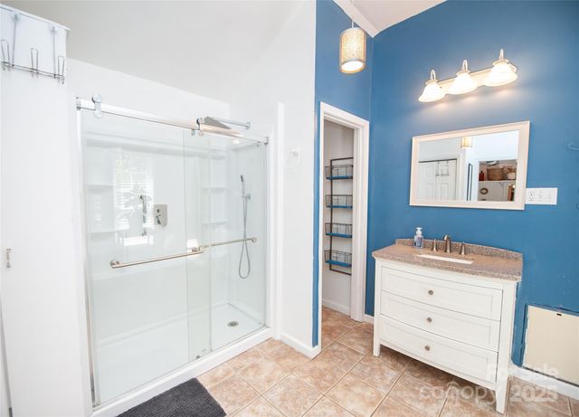 1924 Lamb Mountain Road, Hendersonville, NC 28792
