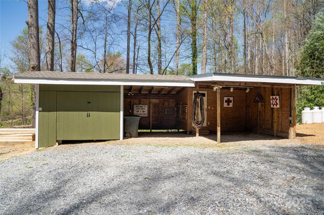 1924 Lamb Mountain Road, Hendersonville, NC 28792