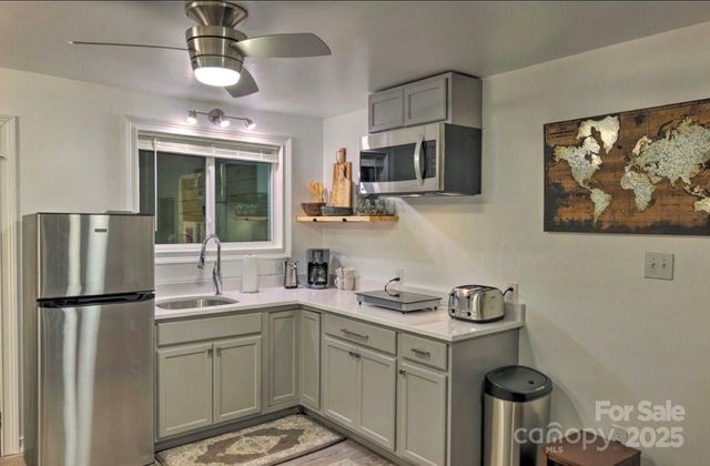 1924 Lamb Mountain Road, Hendersonville, NC 28792