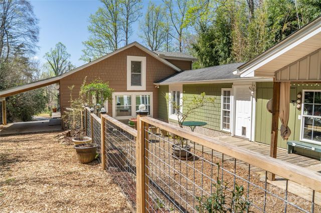 1924 Lamb Mountain Road, Hendersonville, NC 28792