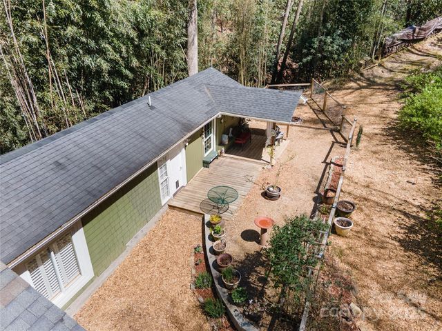 1924 Lamb Mountain Road, Hendersonville, NC 28792