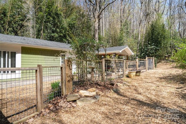 1924 Lamb Mountain Road, Hendersonville, NC 28792