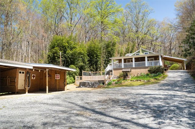 1924 Lamb Mountain Road, Hendersonville, NC 28792