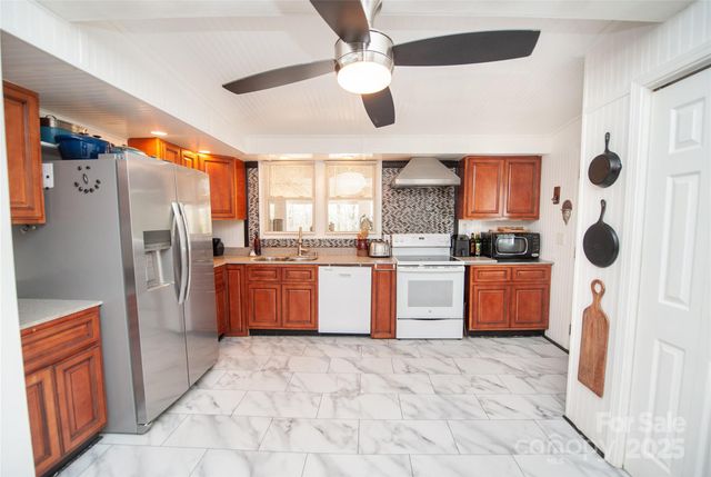 1924 Lamb Mountain Road, Hendersonville, NC 28792