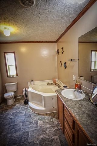 280 Pompano Court, Lapeer, MI 48446