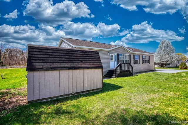 280 Pompano Court, Lapeer, MI 48446