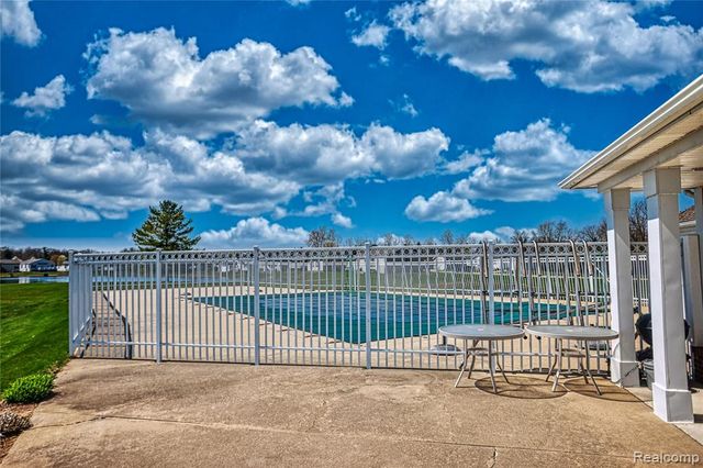 280 Pompano Court, Lapeer, MI 48446