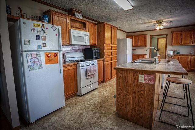 280 Pompano Court, Lapeer, MI 48446