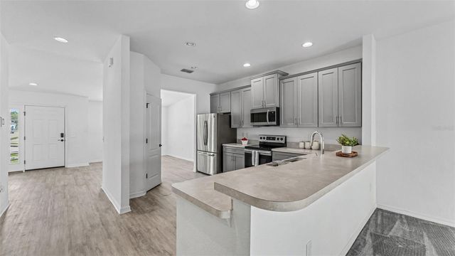 2728 HUDSON STREET, Lakeland, FL 33810