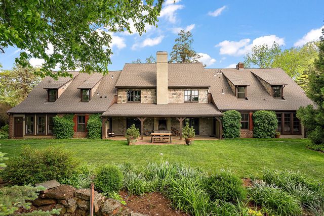 7 TWADDELL MILL RD, Wilmington, DE 19807