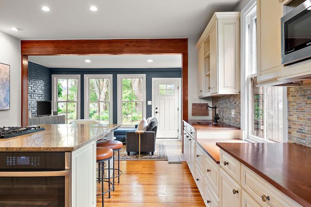 7 TWADDELL MILL RD, Wilmington, DE 19807