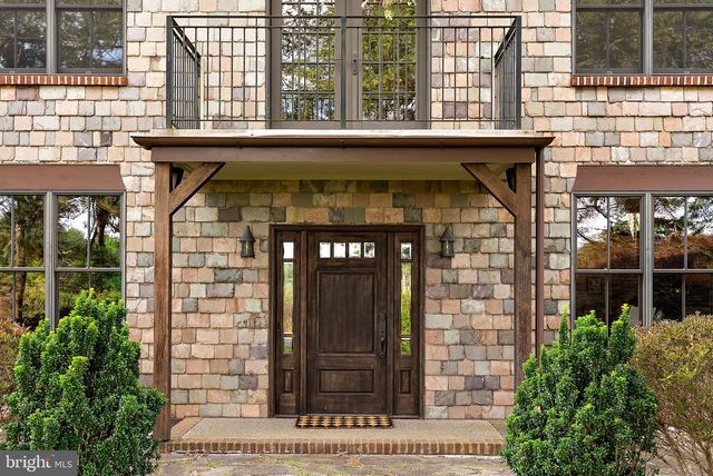 7 TWADDELL MILL RD, Wilmington, DE 19807