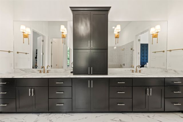 111 Sun Valley, Mabank, TX 75147