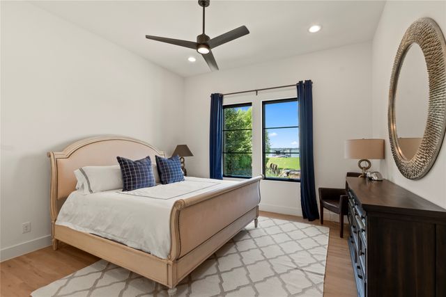 111 Sun Valley, Mabank, TX 75147