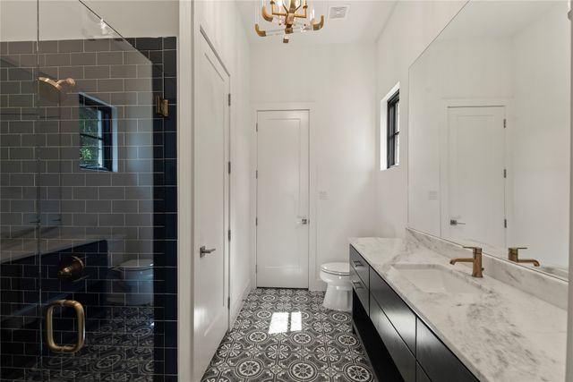 111 Sun Valley, Mabank, TX 75147