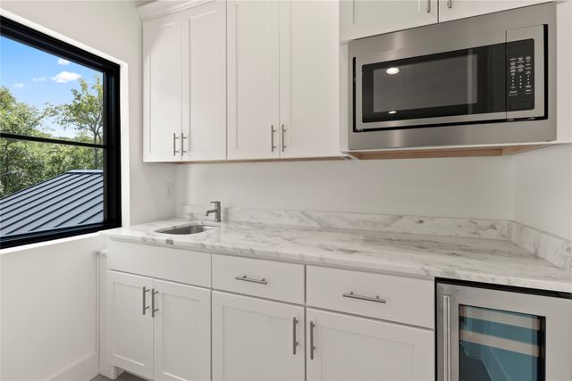 111 Sun Valley, Mabank, TX 75147