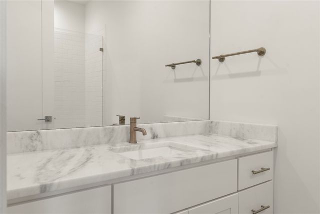 111 Sun Valley, Mabank, TX 75147