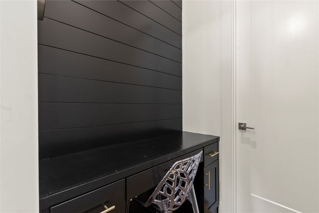 111 Sun Valley, Mabank, TX 75147