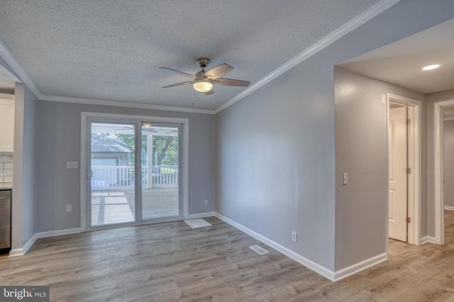 1077 DINAHS CORNER RD, Dover, DE 19904