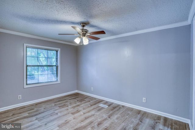 1077 DINAHS CORNER RD, Dover, DE 19904