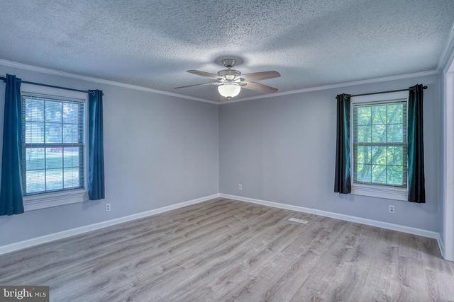 1077 DINAHS CORNER RD, Dover, DE 19904