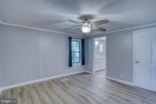 1077 DINAHS CORNER RD, Dover, DE 19904