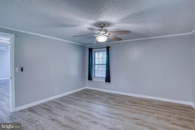 1077 DINAHS CORNER RD, Dover, DE 19904