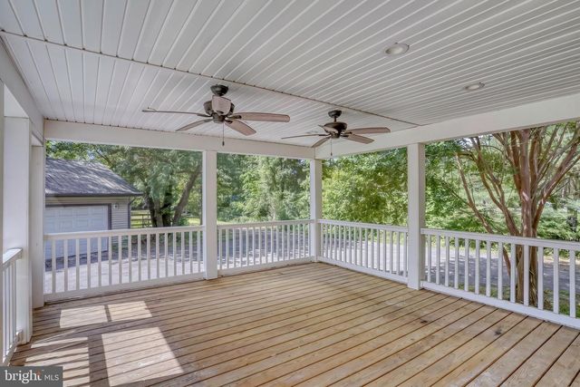 1077 DINAHS CORNER RD, Dover, DE 19904