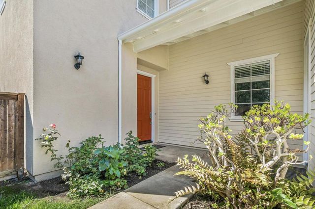 609 Saltgrass Avenue, Carlsbad, CA 92011