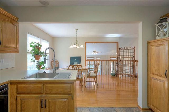 117 Tess Drive, Lee's Summit, MO 64081