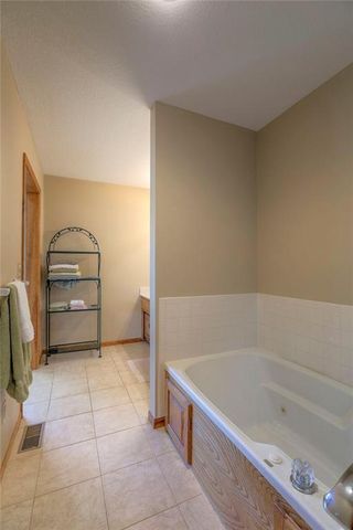 117 Tess Drive, Lee's Summit, MO 64081