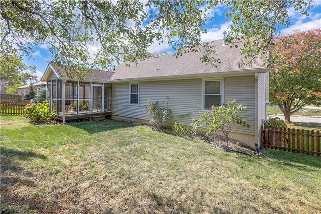 117 Tess Drive, Lee's Summit, MO 64081