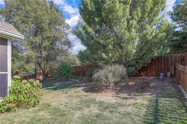 117 Tess Drive, Lee's Summit, MO 64081