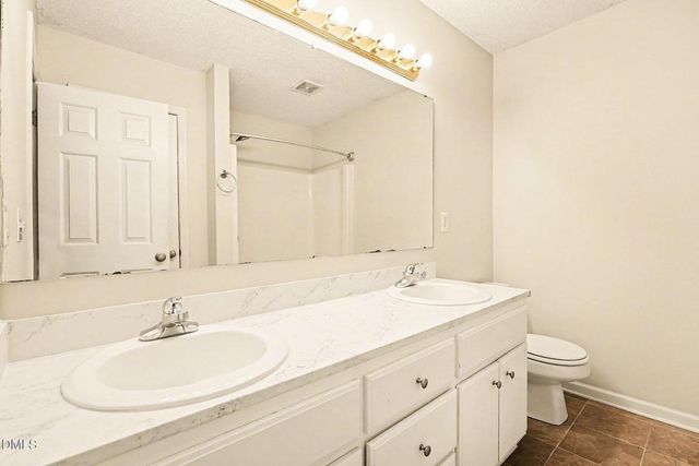 186 Turtle Point Drive, Fuquay Varina, NC 27526