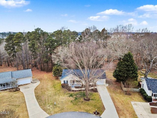186 Turtle Point Drive, Fuquay Varina, NC 27526