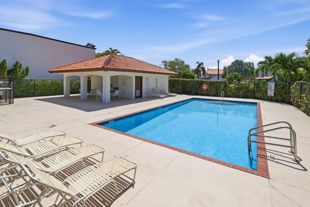 13533 Fountain View Boulevard, Wellington, FL 33414