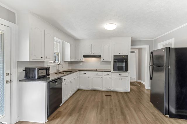 350 Enoree Road, Travelers Rest, SC 29690