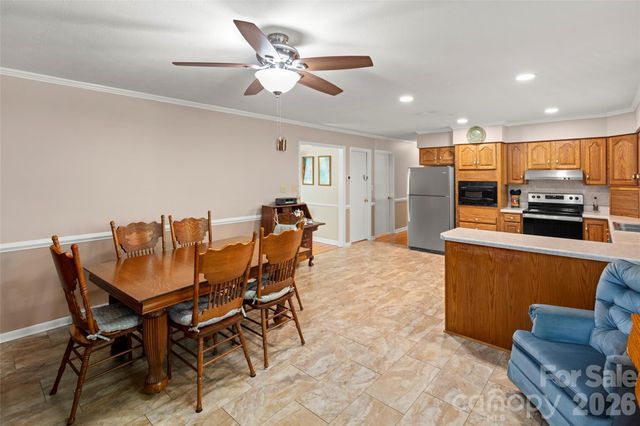 83 Honeysuckle Lane, Burnsville, NC 28714
