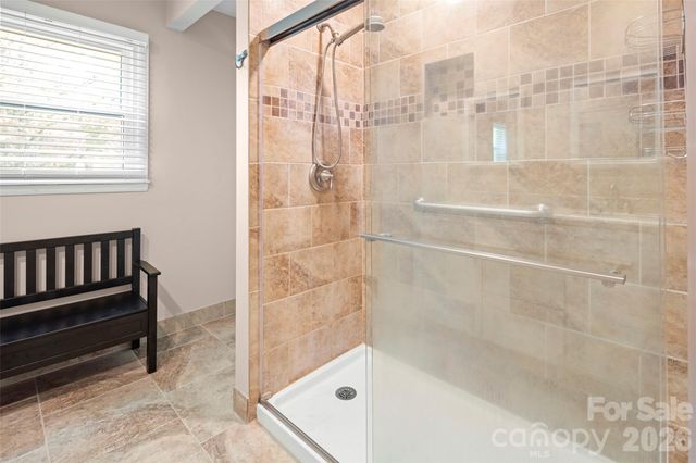 83 Honeysuckle Lane, Burnsville, NC 28714