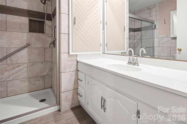 83 Honeysuckle Lane, Burnsville, NC 28714