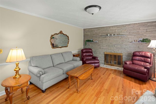 83 Honeysuckle Lane, Burnsville, NC 28714